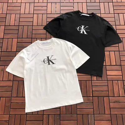 ¥135 C🔥L🔥IN K🔥E🔥N T-SHIRT 88061044 (im 185CM 80KG iwear size M in the photo)