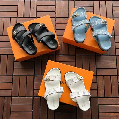 ￥ 129 L🔥SLIPPERS 88061075