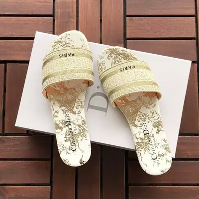 ￥ 125 D🔥O🔥SLIPPERS 88061072