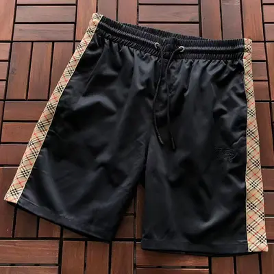 ￥~109 B🔥RB🔥RRY SHORTS 77061058 (im 185CM 70KG iwear size XL in the photo)