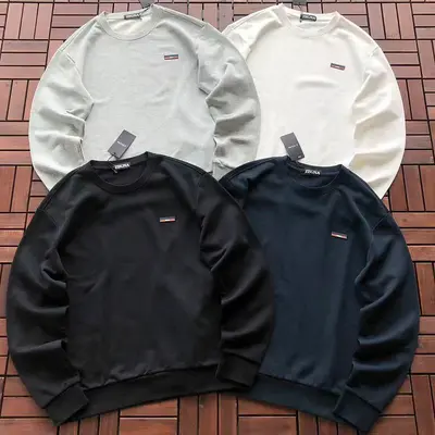 ￥~139 Z🔥🔥G🔥A SWEATER 66061121 (im 185CM 80KG iwear size XL in the photo)
