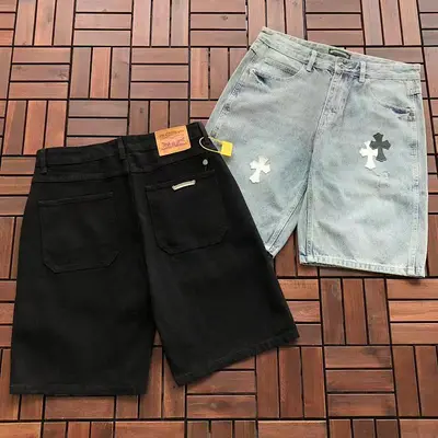 ￥ ~ 185 CH🔥OM🔥 HE🔥RTS SHORTS JEANS 55061145 (im 185CM 80KG iwear size L in the photo)