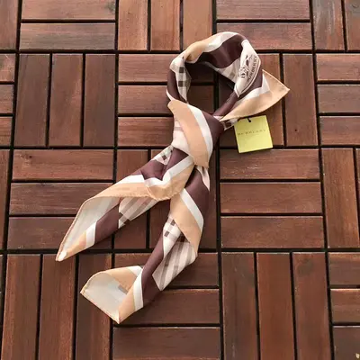 ￥~86 B🔥RB🔥RRY SCARF 55061276（长87CM*宽87CM）