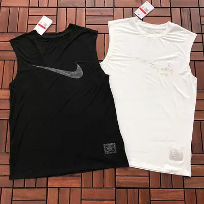 ¥~99 N🔥K🔥VEST 55061340 (im 185CM 70KG iwear size L in the photo)