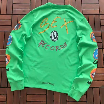 ￥~99 CH🔥OM🔥 HE🔥RTS LONG-SLEEVE 77061582 (im 185CM 70KG iwear size M in the photo)