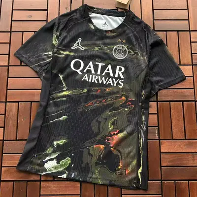 ￥ ~ 66 FOOTBALL T-SHIRT 55061631 (im 185CM 80KG iwear size M in the photo)