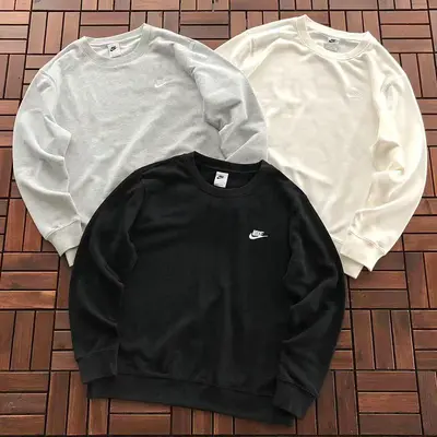 ￥ 179 N🔥K🔥 SWEATER 88061720 (im 185CM 70KG iwear size L in the photo)
