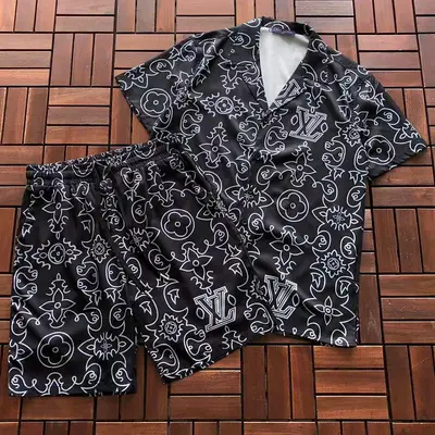 TOP￥~ 99 PANTS ￥~99 L🔥T-SHIRT SHIRT SHORTS 77061751 (im 185CM 70KG iwear size L in the photo)