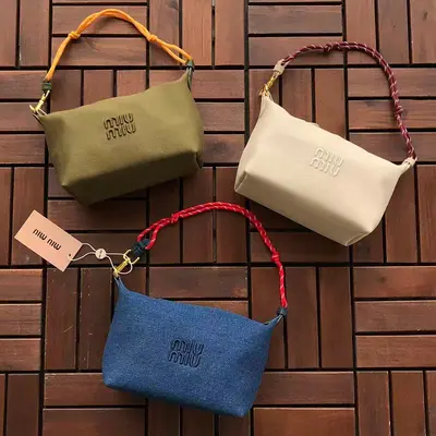 ¥~236 M🔥U M🔥U BAG 66061805 (长24CM*宽14CM*高10CM)