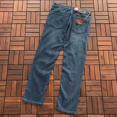 ￥~135 G🔥C🔥I JEANS 55062103 (im 180CM 68KG iwear size 34 in the photo)