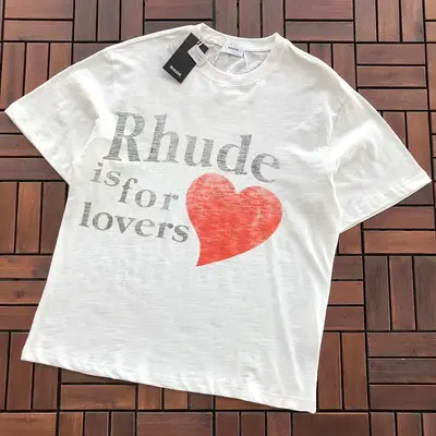 ￥~85 R🔥U🔥E T-SHIRT 77062210 (im 185CM 80KG iwear size M in the photo)