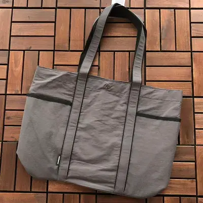 ￥~179 L🔥🔥UL🔥M🔥N BAG 66062239（长49CM*宽34CM*高16CM）