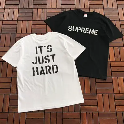 ￥~109 S🔥P🔥E🔥E T-SHIRT 77062202 (im 180CM 68KG iwear size M in the photo)