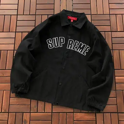 ￥~229 S🔥P🔥E🔥E JACKET 66062225 (im 180CM 68KG iwear size M in the photo)