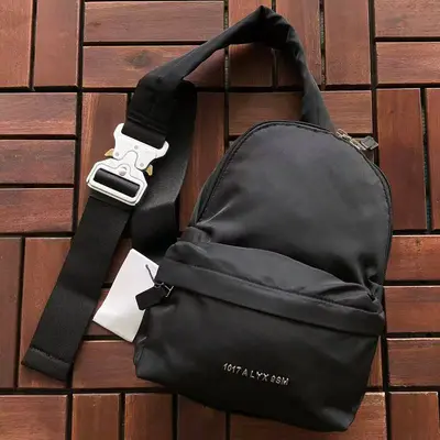 ￥ ~ 159 1017 ALYX 9SM BAG 55062373（长19CM*宽27CM*高6CM）