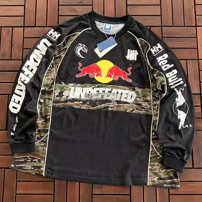 ￥159 UNDEFEATED & HELLY HANSEN LONG-SLEEVE 88062409 (im 185CM 80KG iwear size M in the photo)