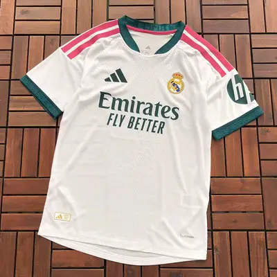￥~85 FOOTBALL T-SHIRT 55062539 (im 180CM 68KG iwear size M in the photo)