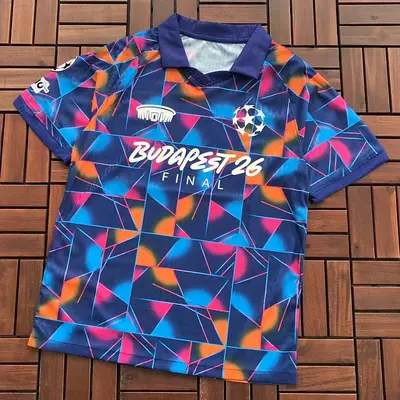 ￥~85 FOOTBALL T-SHIRT 55062537 (im 180CM 68KG iwear size L in the photo)