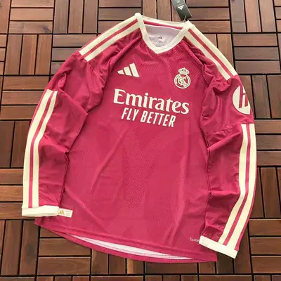 ￥~95 FOOTBALL LONG-SLEEVE 55062544 (im 180CM 68KG iwear size XL in the photo)