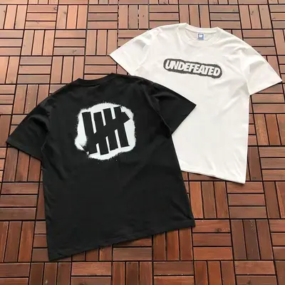¥~85 UNDEFEATED T-SHIRT 55062761 (im 180CM 68KG iwear size L in the photo)