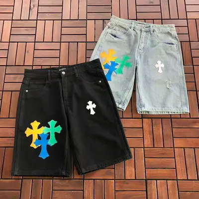 ¥ ~ 185 CH🔥OM🔥 HE🔥RTS SHORTS JEANS 55070419(im 185CM 70KG iwear size L in the photo)