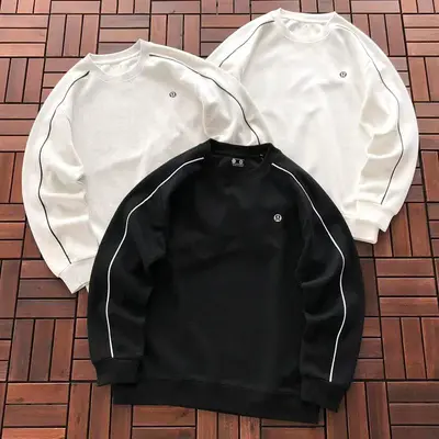 ¥~185 L🔥🔥UL🔥M🔥N SWEATER 66070512 (im 185CM 70KG iwear size L in the photo)