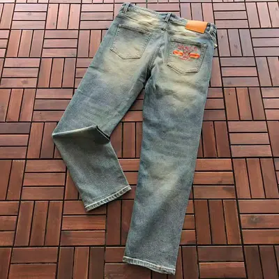 ￥~175 G🔥C🔥I JEANS 66070557 (im 185CM 70KG iwear size 34 in the photo)