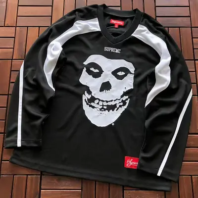 ¥ 229 S🔥P🔥E🔥E & THE MISFITS LONG-SLEEVE 88070601 (im 185CM 70KG iwear size M in the photo)