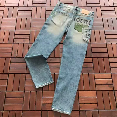 ￥~246 L🔥E🔥🔥JEANS 66070746 (im 185CM 70KG iwear size 34 in the photo)