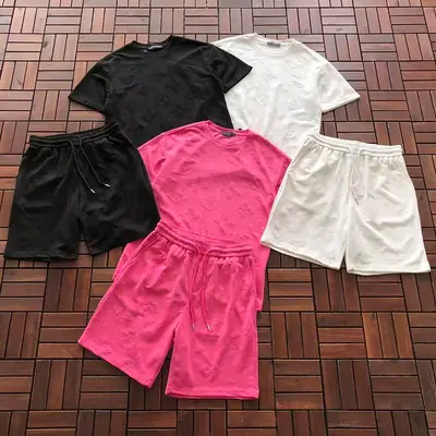 TOP ￥~119 PANTS ￥~119 L🔥T-SHIRT SHORTS 77071064 (im 185CM 70KG iwear size M in the photo)