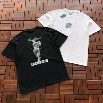¥~85 UNDEFEATED T-SHIRT 55071040 (im 185CM 70KG iwear size L in the photo)