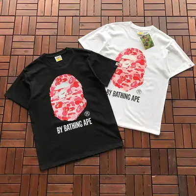 ￥~89 BAPE T-SHIRT 55050625 (im 185CM 70KG iwear size M in the photo)