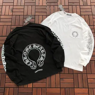 ¥~109 CH🔥OM🔥 HE🔥RTS LONG-SLEEVE 77071414 (im 185CM 70KG iwear size M in the photo)