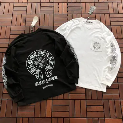 ¥~109 CH🔥OM🔥 HE🔥RTS LONG-SLEEVE 77071417 (im 185CM 70KG iwear size M in the photo)