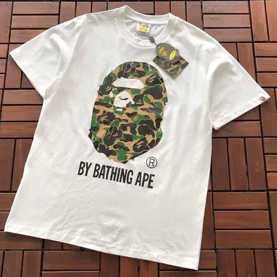 ¥~75 BAPE T-SHIRT 66071415 (im 185CM 70KG iwear size M in the photo)