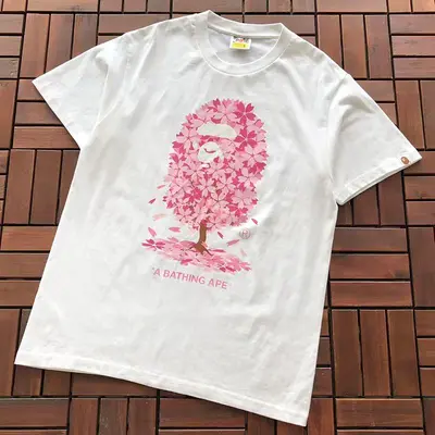 ¥~75 BAPE T-SHIRT 66071412 (im 185CM 70KG iwear size M in the photo)