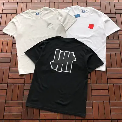 ¥~85 UNDEFEATED T-SHIRT 55071622 (im 185CM 70KG iwear size M in the photo)