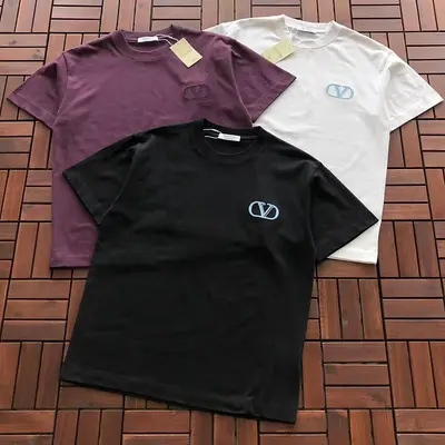 ¥ ~ 119 VALENTINO T-SHIRT 55072006 (im 185CM 70KG iwear size L in the photo)