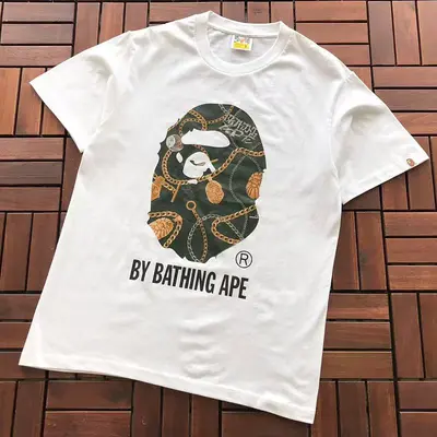 ￥~75 BAPE T-SHIRT 66072268 (im 185CM 70KG iwear size M in the photo)
