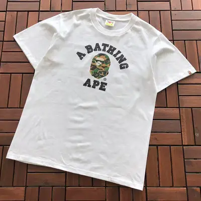 ￥~75 BAPE T-SHIRT 66072267 (im 185CM 70KG iwear size M in the photo)