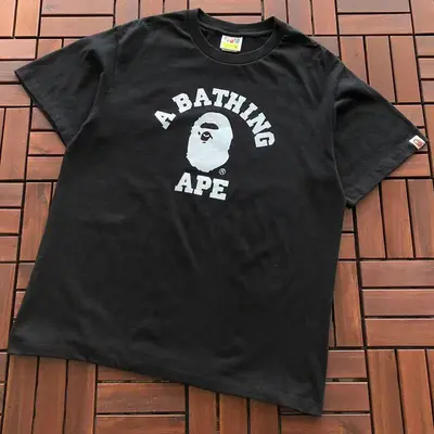 ￥~75 BAPE T-SHIRT 66072252 (im 185CM 70KG iwear size M in the photo)