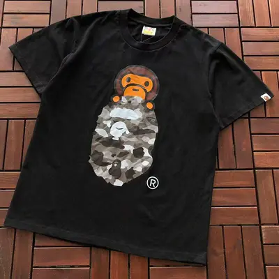¥~75 BAPE T-SHIRT 66072215 (im 185CM 70KG iwear size M in the photo)