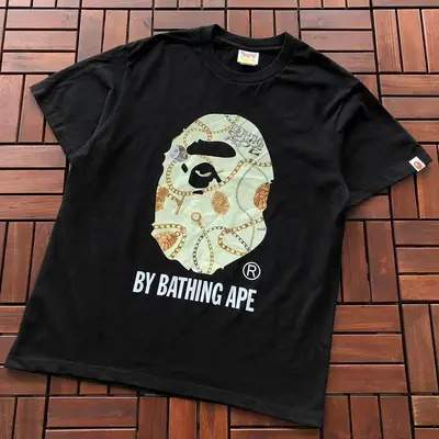 ¥~75 BAPE T-SHIRT 66072205 (im 185CM 70KG iwear size M in the photo)