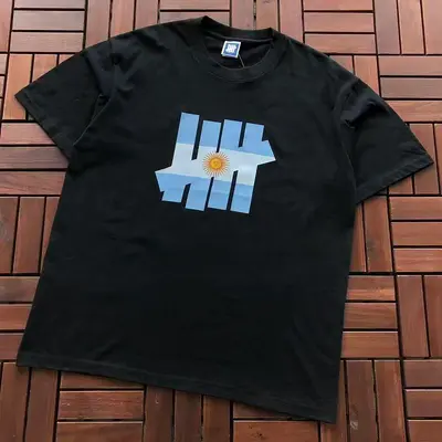 ￥ ~ 85 UNDEFEATED T-SHIRT 55072826 (im 185CM 70KG iwear size L in the photo)