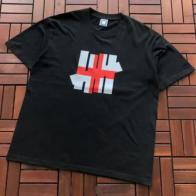 ￥ ~ 85 UNDEFEATED T-SHIRT 55072819 (im 185CM 70KG iwear size L in the photo)