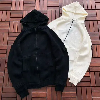￥~256 ST🔥🔥E HOODIE SWEATER 11121620 (im 176CM 58KG iwear size L in the photo)
