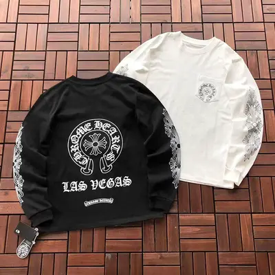 ¥~135 CH🔥OM🔥 HE🔥RTS LONG-SLEEVE 77073130 (im 185CM 80KG iwear size M in the photo)