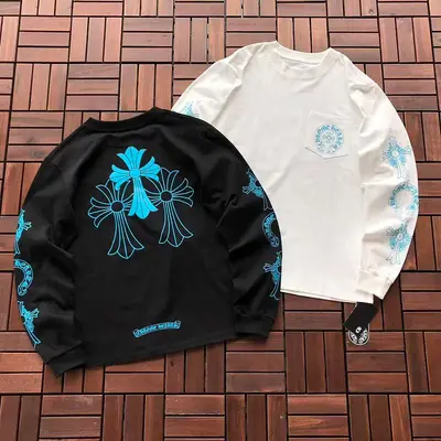 ¥~135 CH🔥OM🔥 HE🔥RTS LONG-SLEEVE 77073129 (im 185CM 80KG iwear size M in the photo)