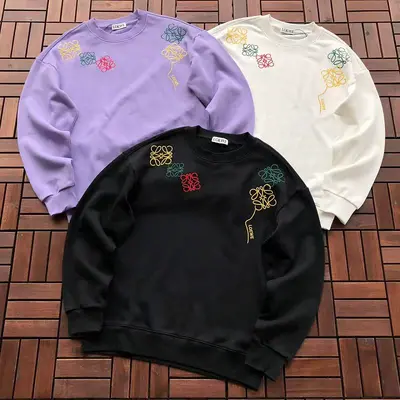 ￥ ~ 179 L🔥E🔥🔥SWEATER 55080305 (im 185CM 80KG iwear size M in the photo)