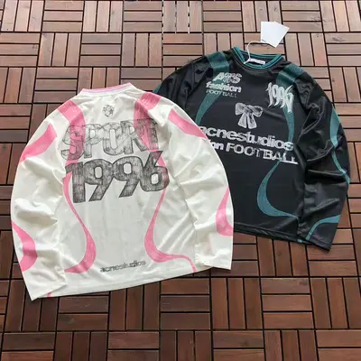 ¥ 169 ACNE STUDIOS LONG-SLEEVE 88080901 (im 185CM 80KG iwear size M in the photo)